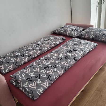 ברטיסלאבה Apartment Near The Ondrej Nepela Winter Stadium מראה חיצוני תמונה